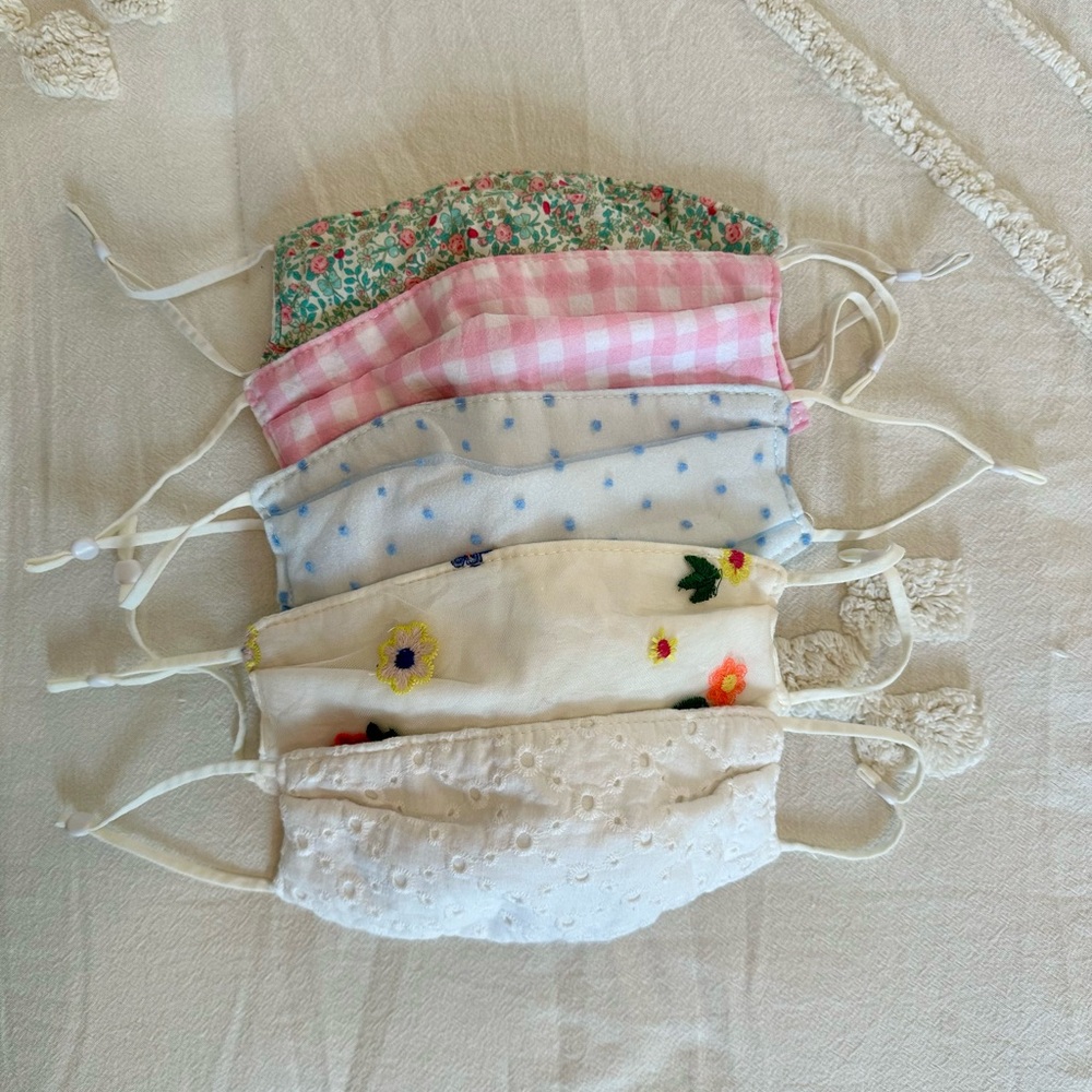 BaubleBar Masks, set of 5